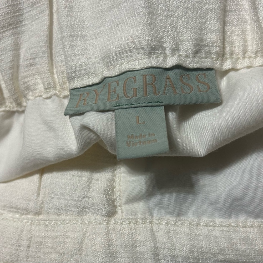 Capri length slacks - Picture 4 of 8